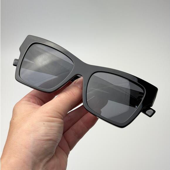 BRAND NEW Givenchy Sunglasses GV40076I 01A Black Women main image 5
